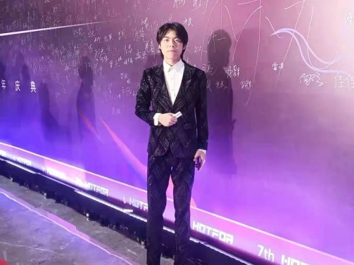 云渡:持續(xù)“乘風(fēng)破浪”,用時間淬煉鐵軍之心